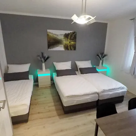3-zimmer 84qm Mit Separatem Eingang Διαμέρισμα Φούλντα