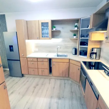 Apartman 3-zimmer 84qm Mit Separatem Eingang *