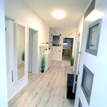 3-zimmer 84qm Mit Separatem Eingang * Φούλντα