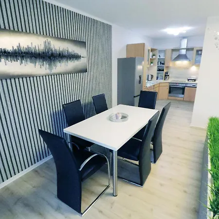 Apartman 3-zimmer 84qm Mit Separatem Eingang