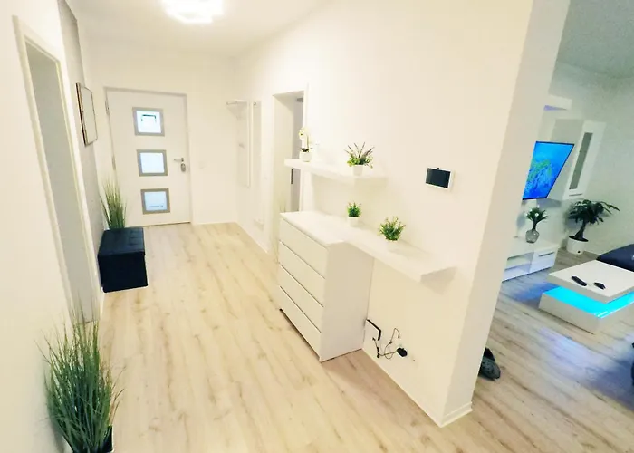 3-zimmer 84qm Mit Separatem Eingang Appartement *